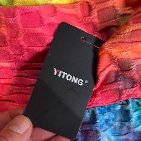 NWT Vibrant Tie-Dye athletic set - Picture 2 of 10